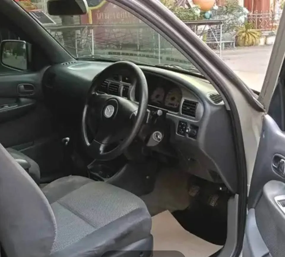 2006 Mazda 2500 Fighter V 2