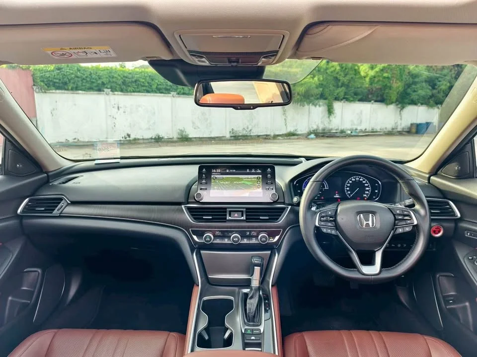 2019 Honda Accord X 2