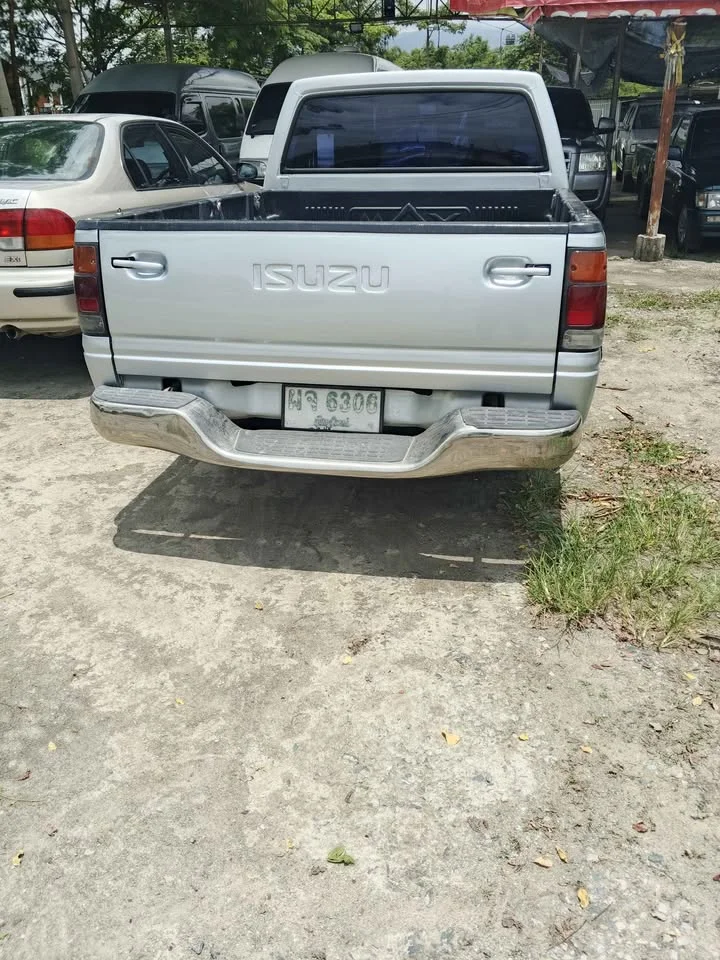 1997 Isuzu TFR III 3