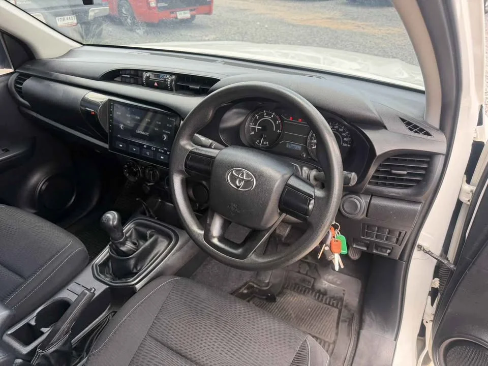 2022 Toyota Hilux VIII 3