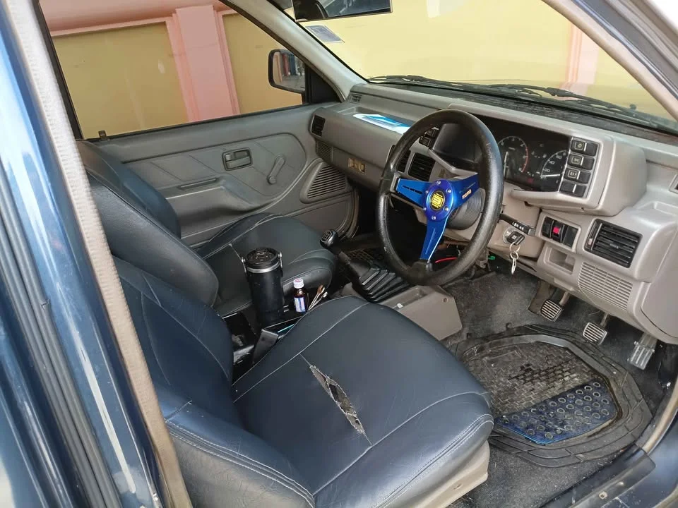 1993 Isuzu TFR III 2