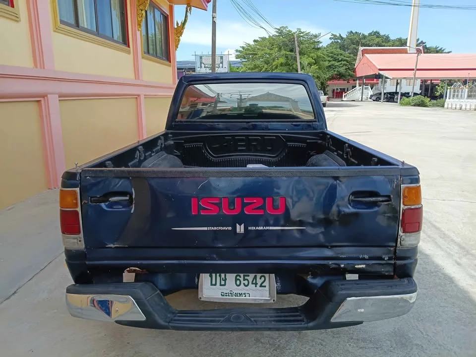 1993 Isuzu TFR III 3