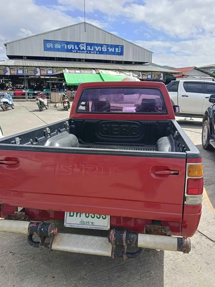 1990 Isuzu TFR III 2