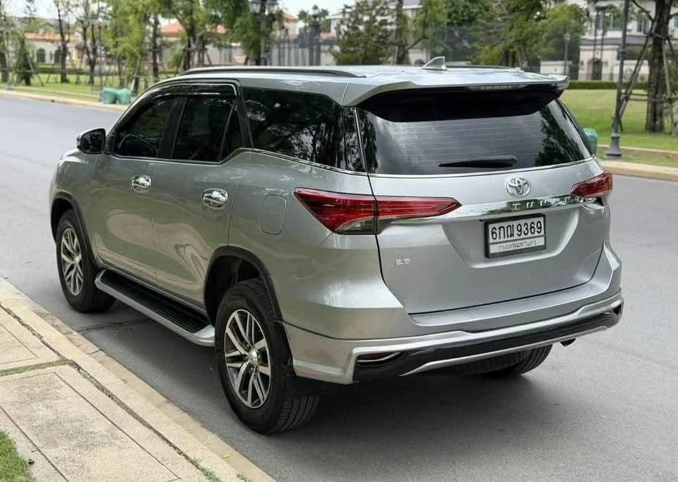 2018 Toyota Fortuner II 2