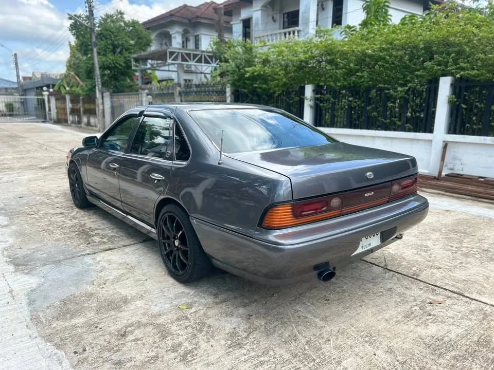 1990 Nissan Cefiro I (A31) 3