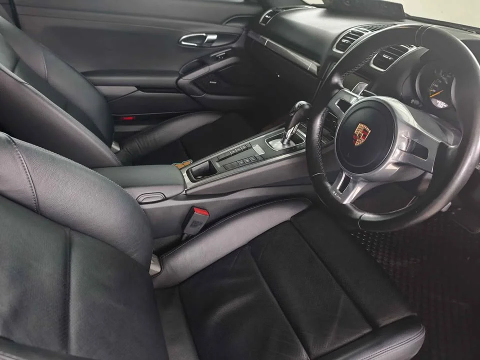 2015 Porsche Boxster and Cayman III 2