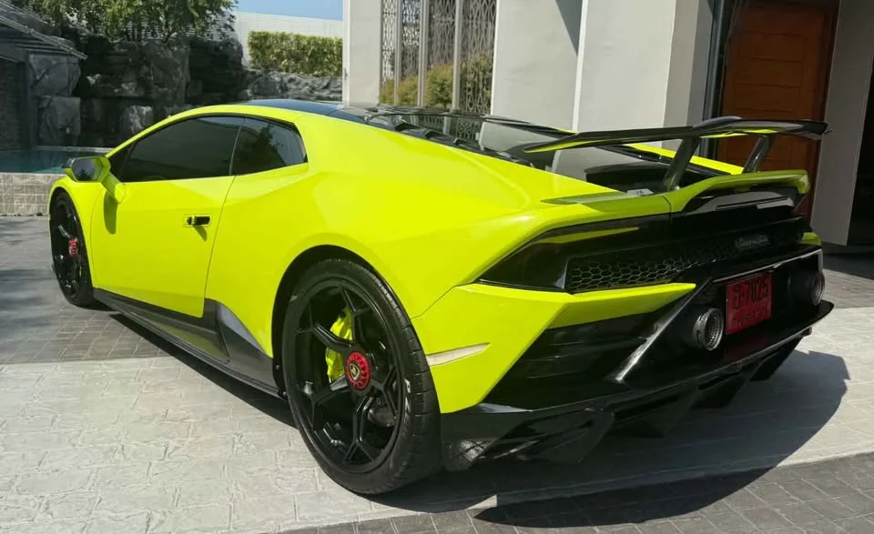 2020 Lamborghini Huracan 2