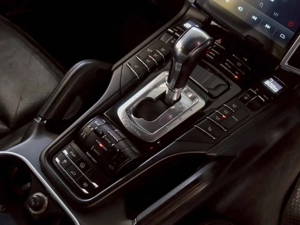 2012 Porsche Cayenne II 2