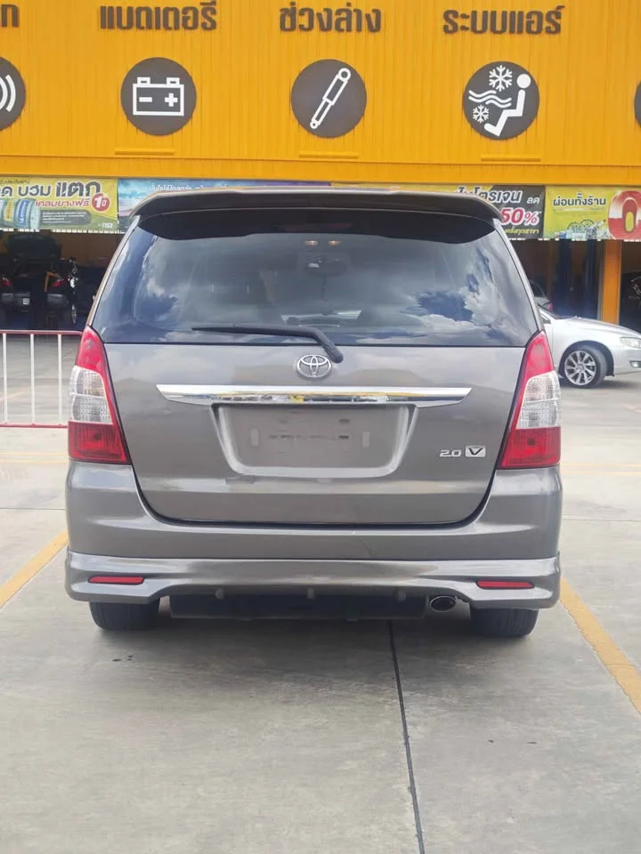 2013 Toyota Innova I 3