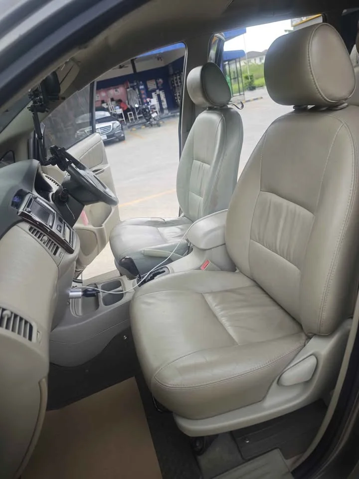 2013 Toyota Innova I 2