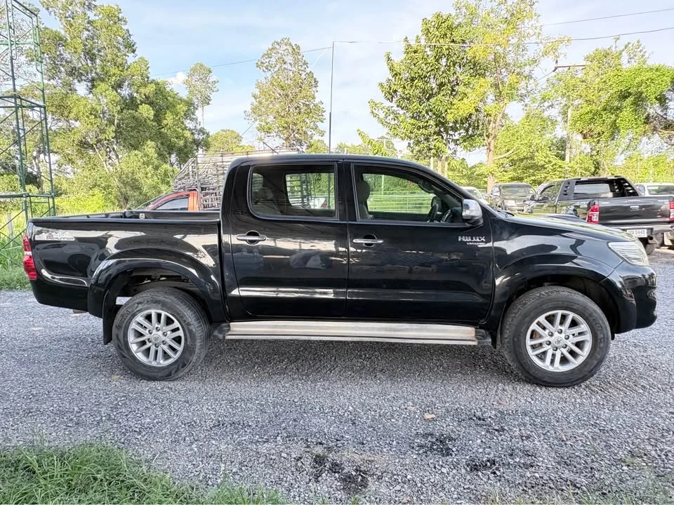 2012 Toyota Hilux VII 2