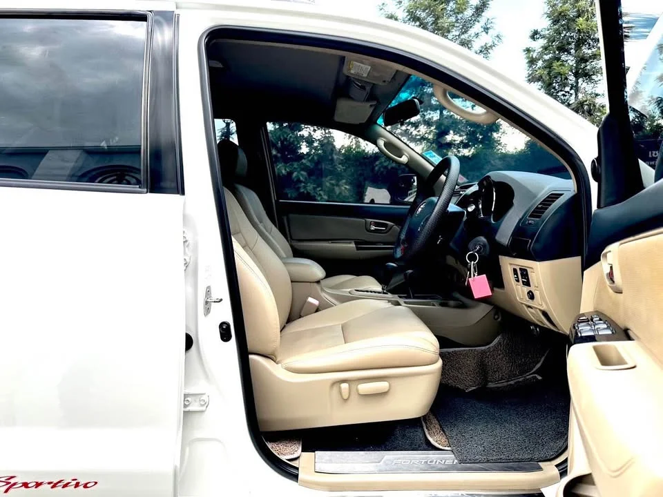 2010 Toyota Fortuner I 3