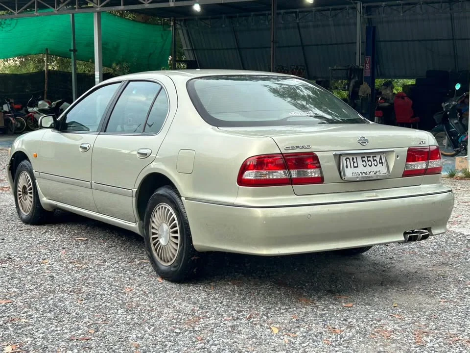2000 Infiniti I30 A32 3