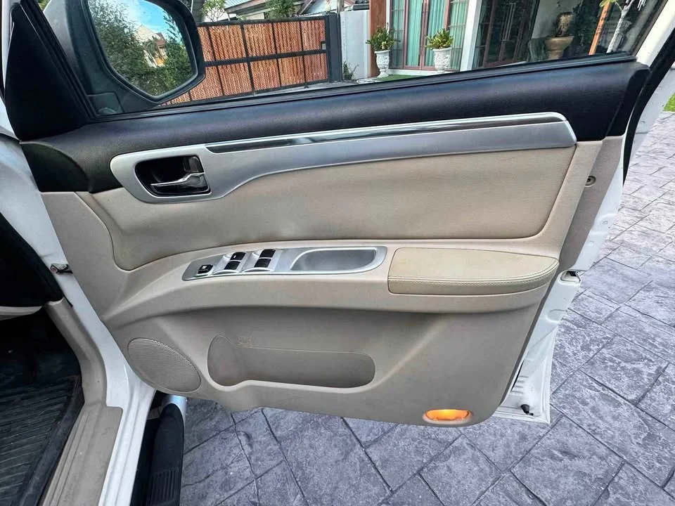 2011 Mitsubishi Pajero Sport II 3