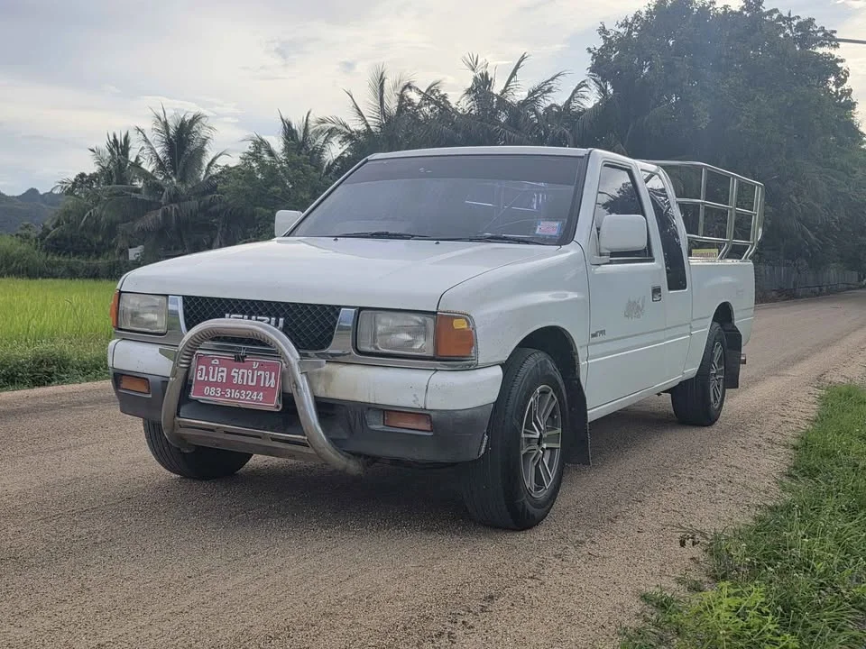1993 Isuzu TFR III 3