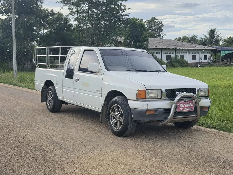 1993 Isuzu TFR III 2