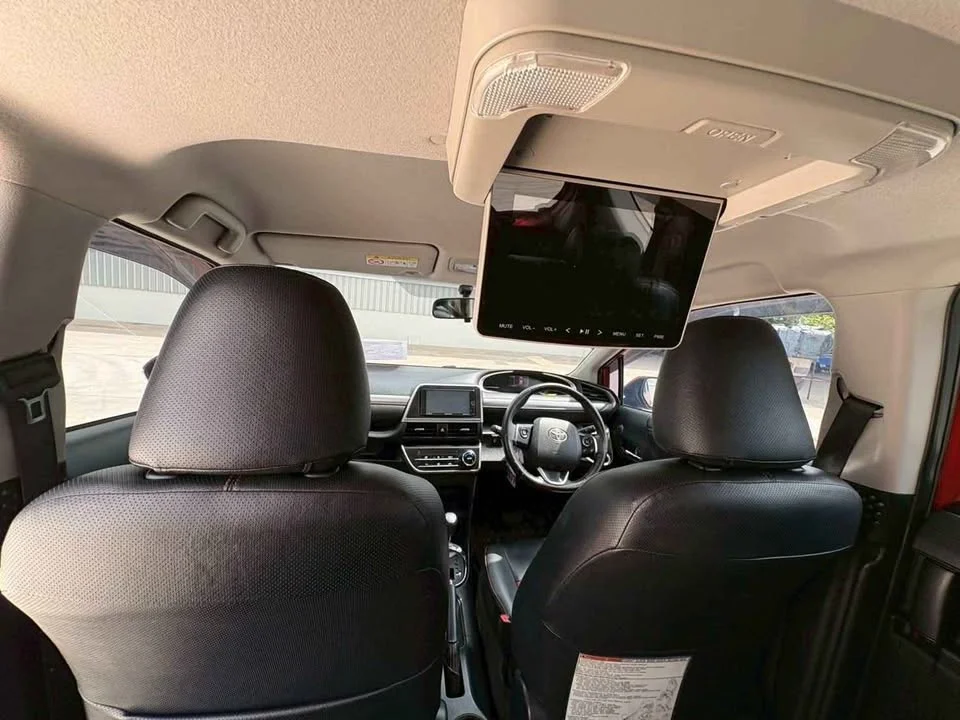 2016 Toyota Sienta II 3