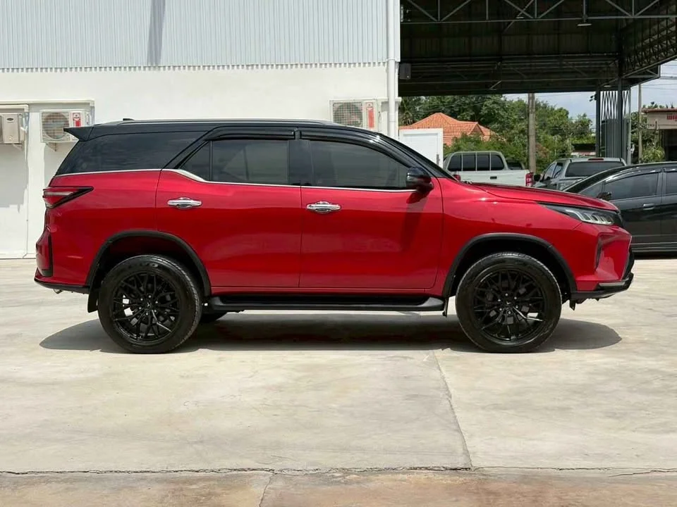 2021 Toyota Fortuner II 3