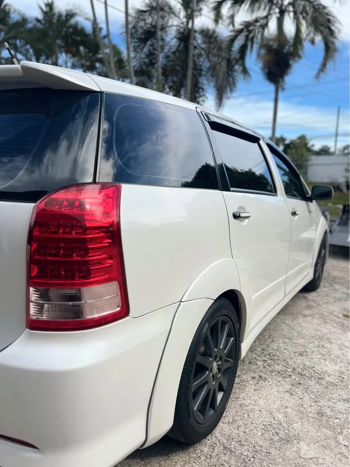 2008 Toyota Wish I 3
