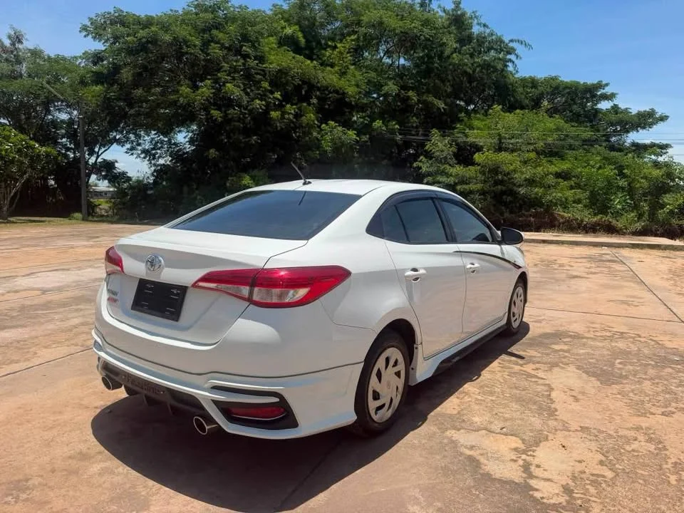2019 Toyota Yaris ATIV III 3