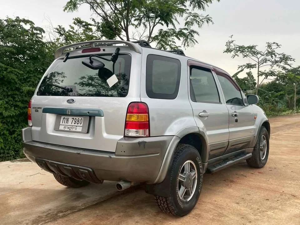 2004 Ford Escape I 3