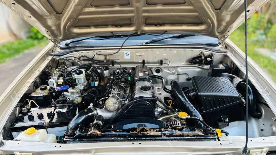 2005 Mazda 2500 Fighter V 2
