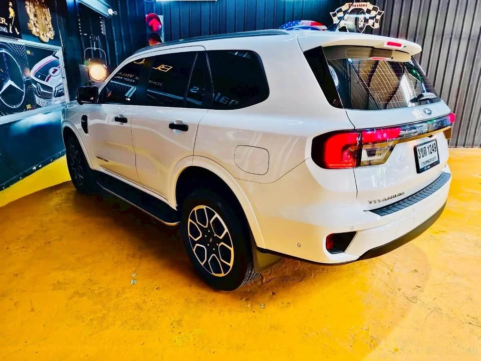 2022 Ford Everest III 2
