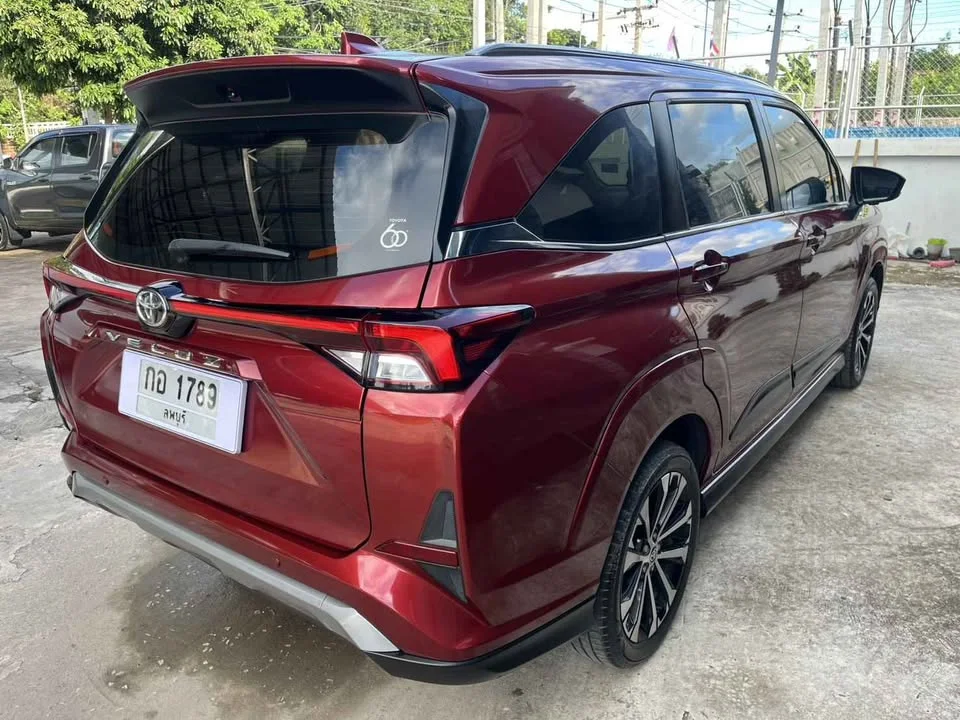 2023 Toyota Veloz III 2
