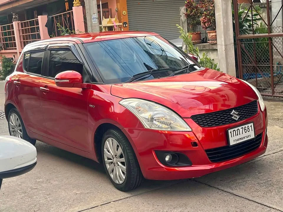 2013 Suzuki Swift II 2