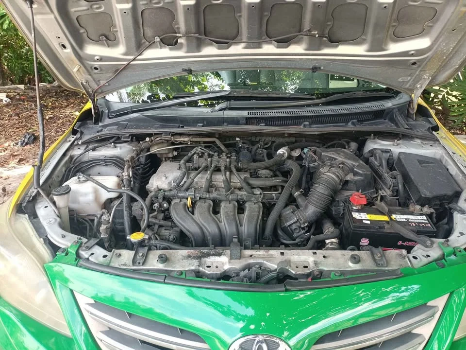 2013 Toyota Corolla Altis X (E140) 3