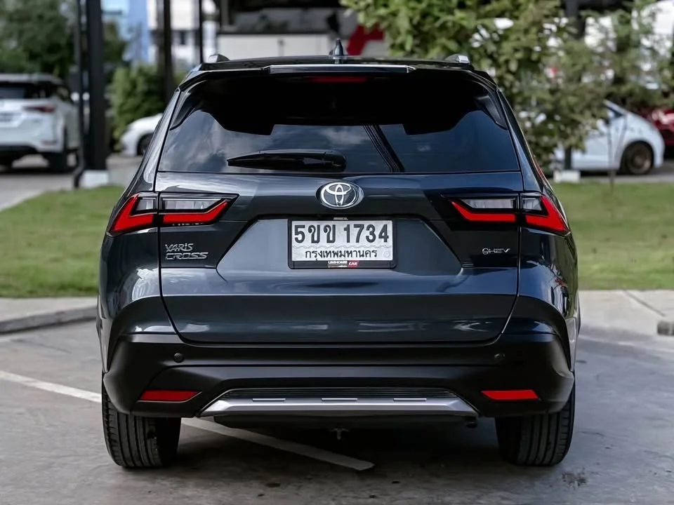 2024 Toyota Yaris Cross AC200 2