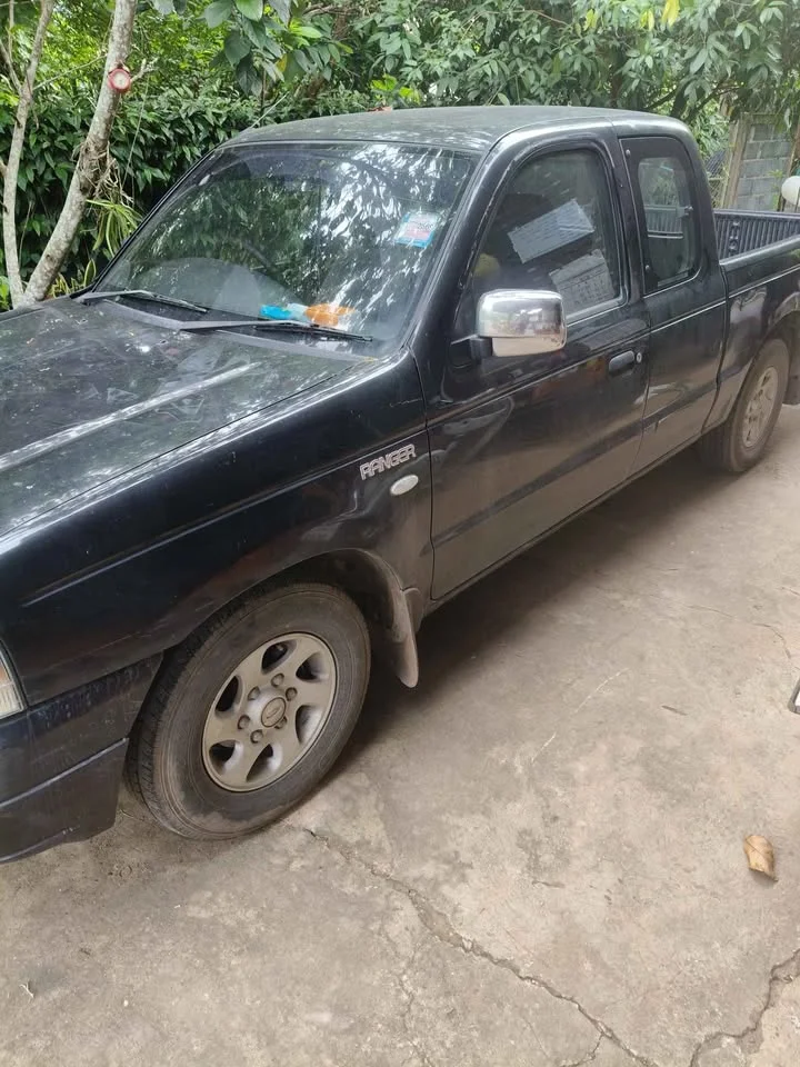 2005 Mazda 2500 Fighter V 2