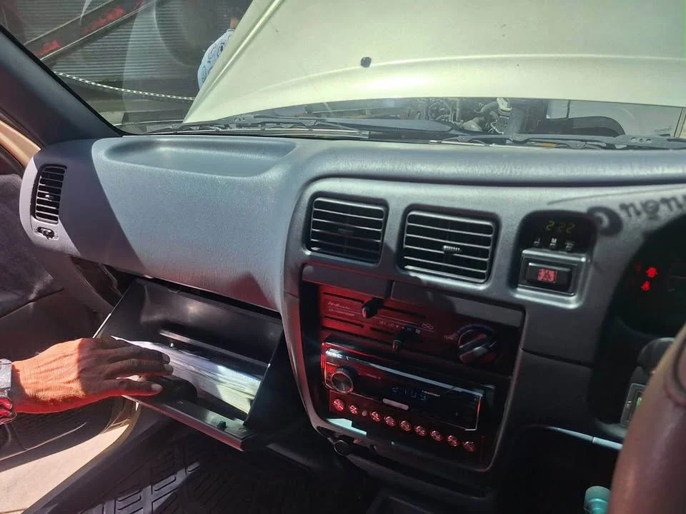 2002 Toyota Hilux Tiger VI 3