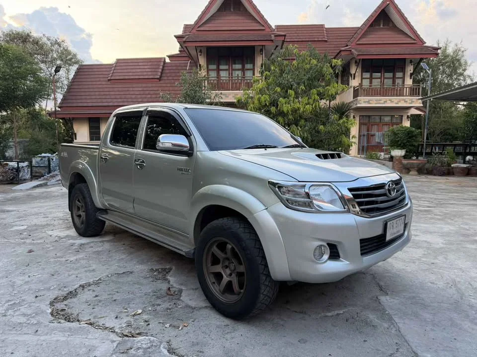 2013 Toyota Hilux VII 2