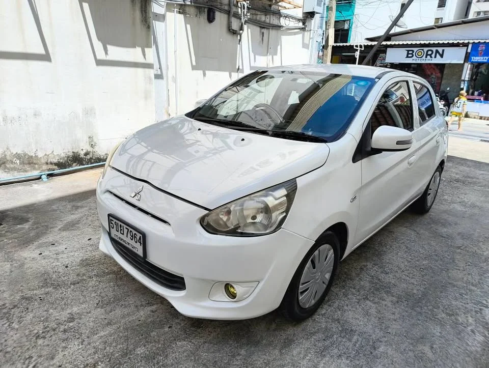 2015 Mitsubishi Mirage VI 2
