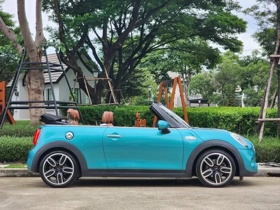 2017 Mini Hatch  III 2