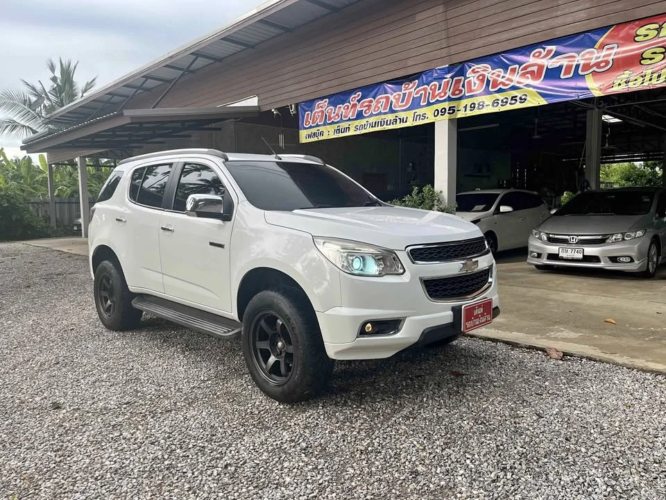 2015 Chevrolet TrailBlazer II 2
