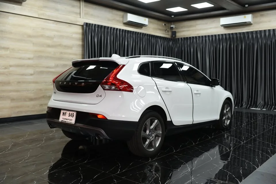 2016 Volvo V40 II 2
