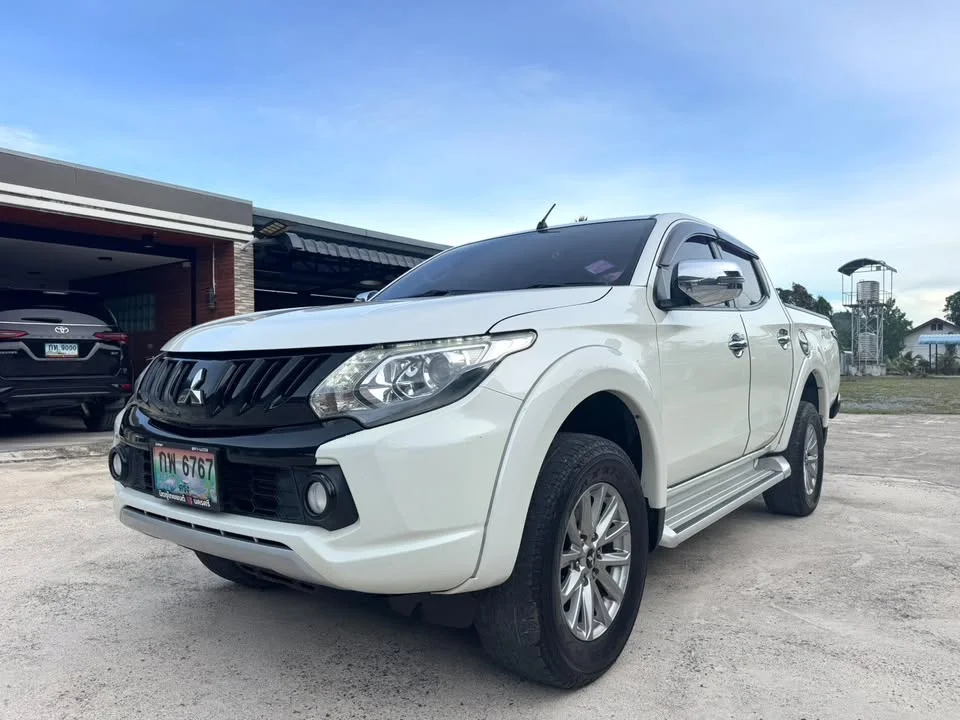 2017 Mitsubishi Triton V 3