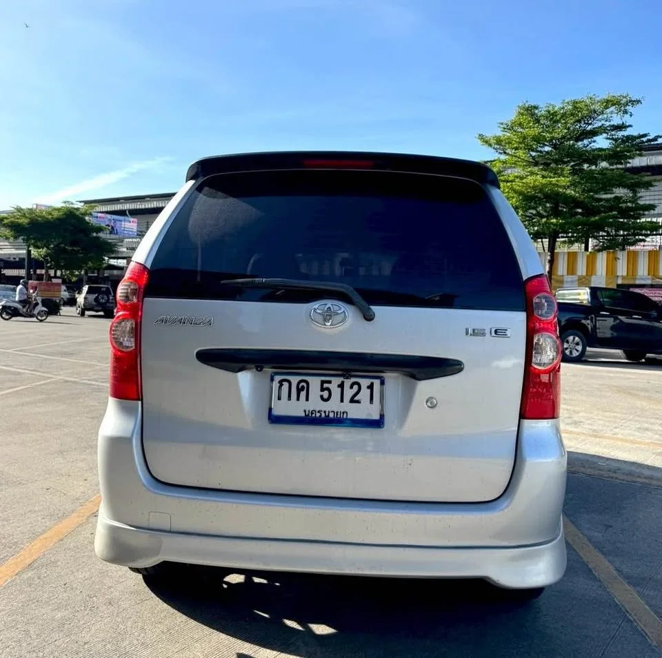 2011 Toyota Avanza I 3