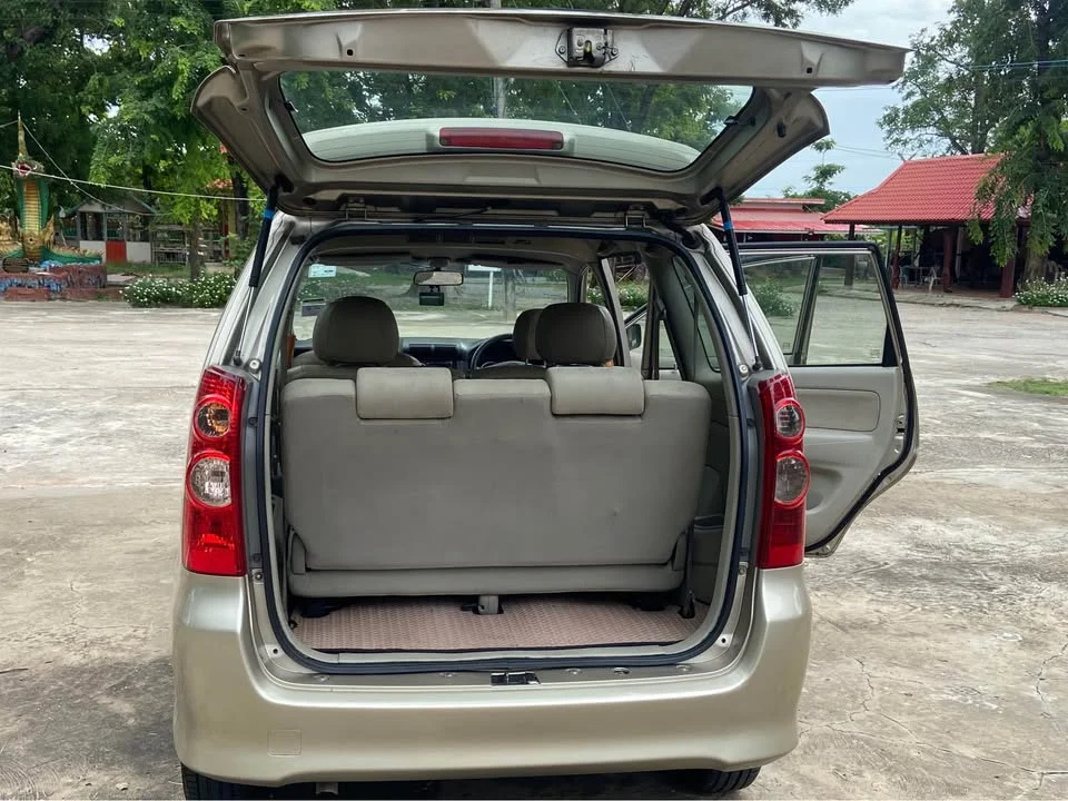2010 Toyota Avanza I 3