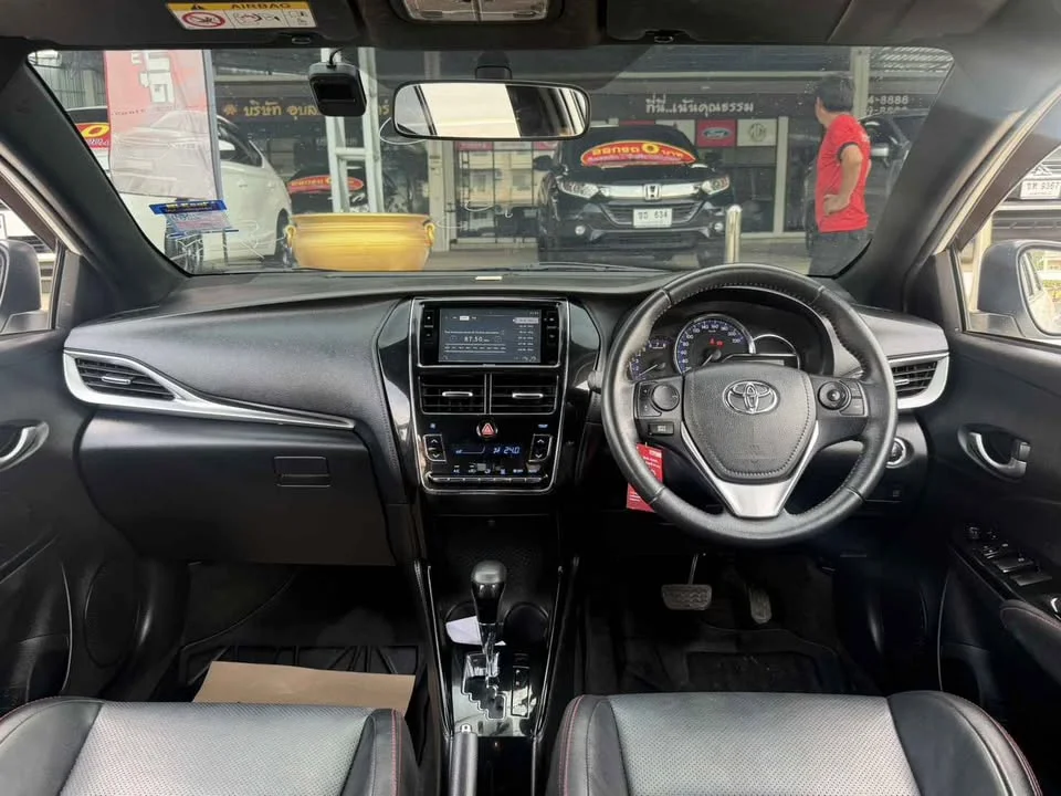 2020 Toyota Yaris III 2