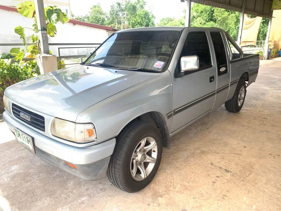 1996 Isuzu TFR III 2