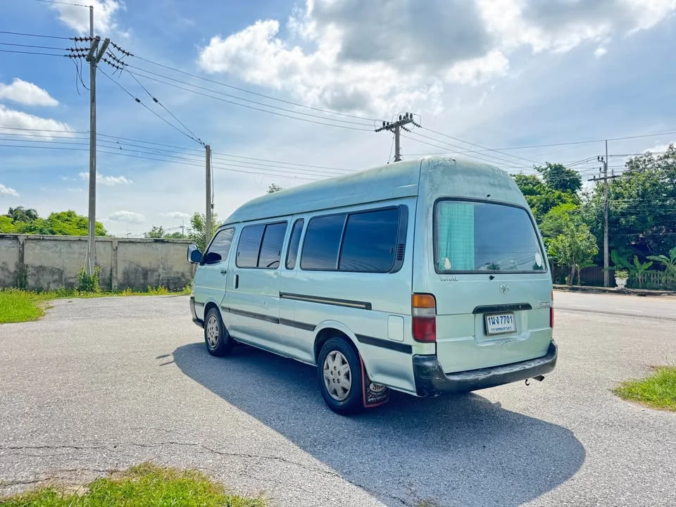 2002 Toyota Commuter IV (H100) 2