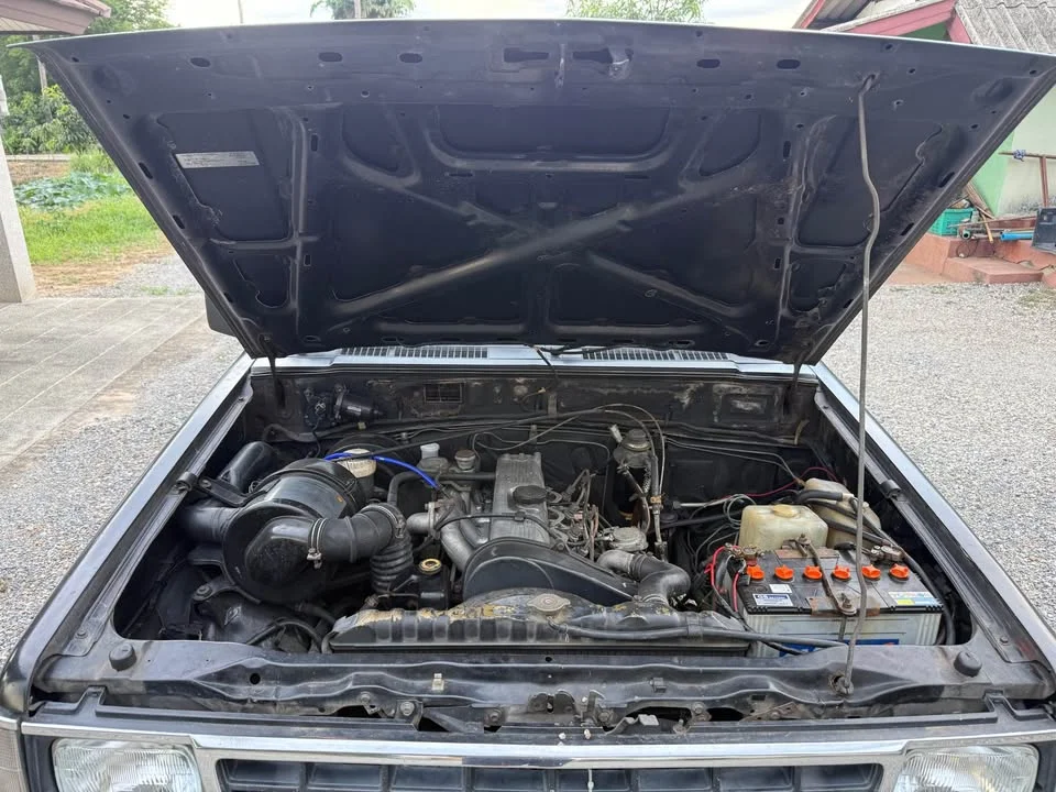 1994 Mitsubishi Triton II 3