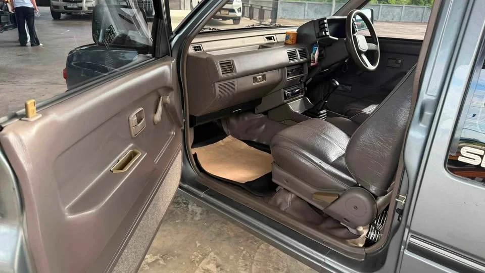 1992 Isuzu TFR III 3