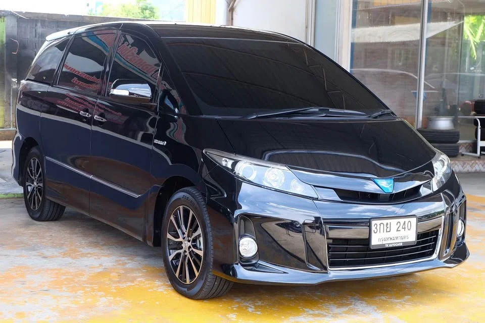 2014 Toyota Estima III 2