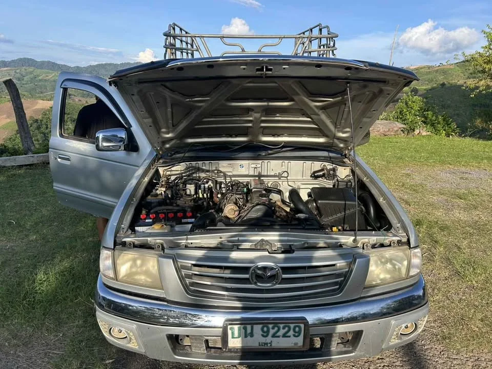 2004 Mazda 2500 Fighter V 3