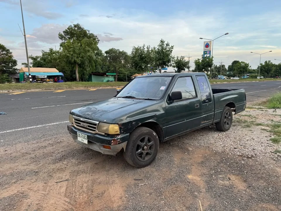 1994 Isuzu TFR III 3