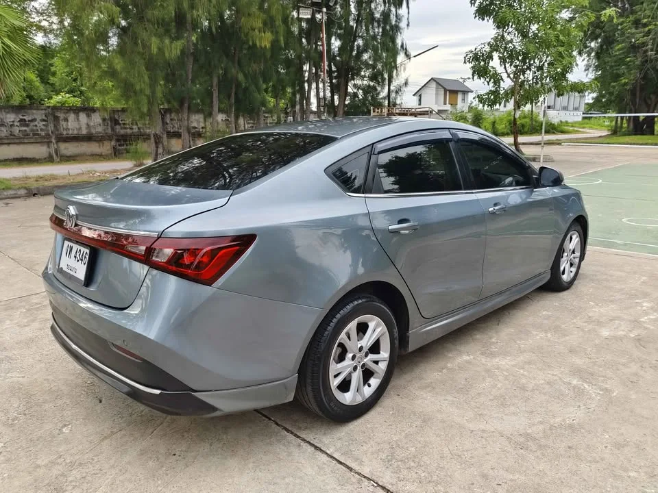 2016 MG 5 I  3